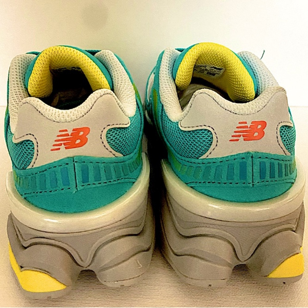 NEW BALANCE 9060 CYAN BURST BOYS 2 GIRLS 3 - Picture 5 of 14